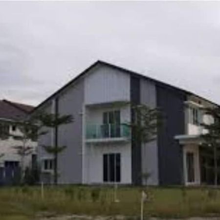 Karak Indah Homestay Exteriör bild